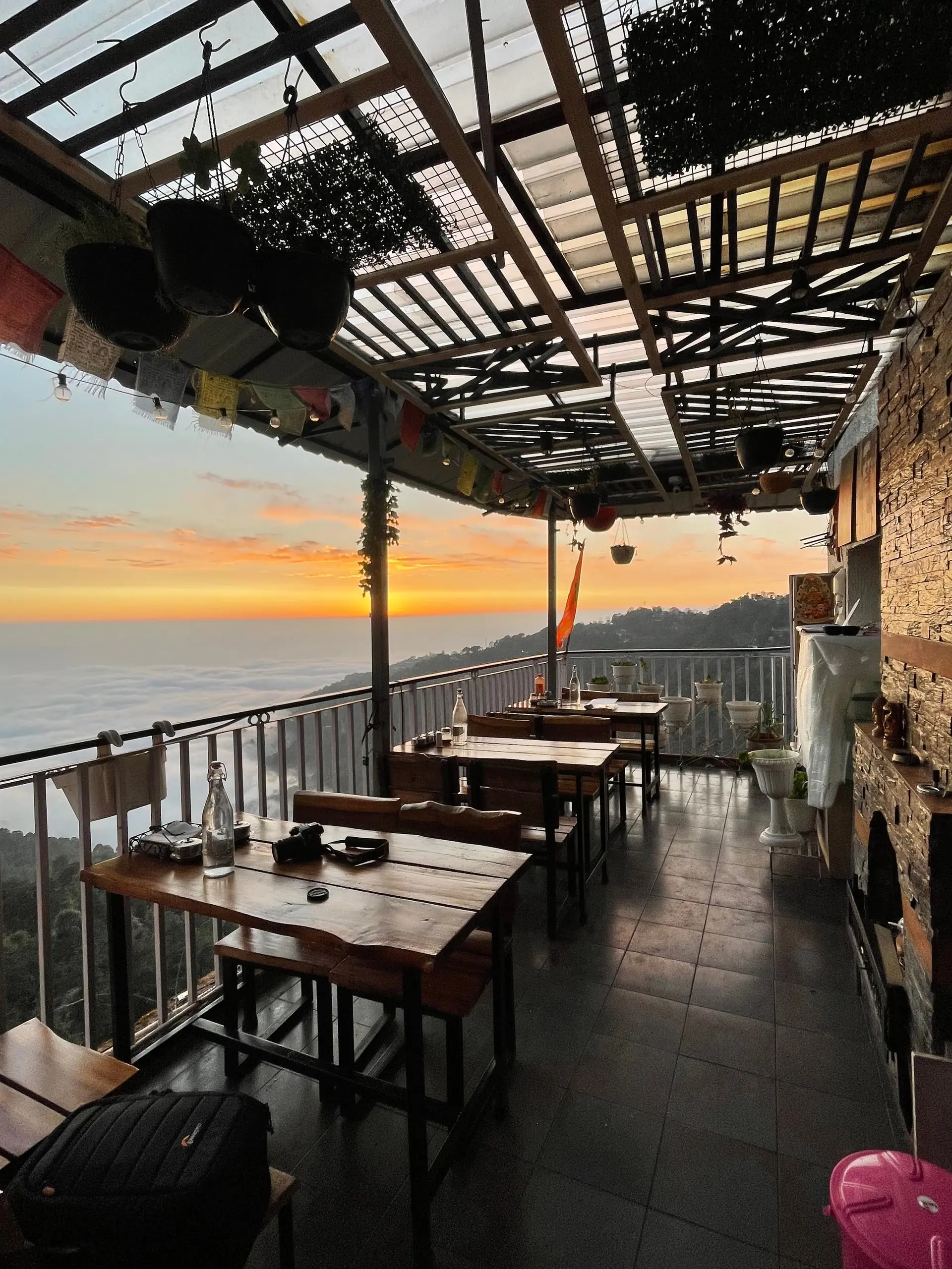 View N Vibe moment 24